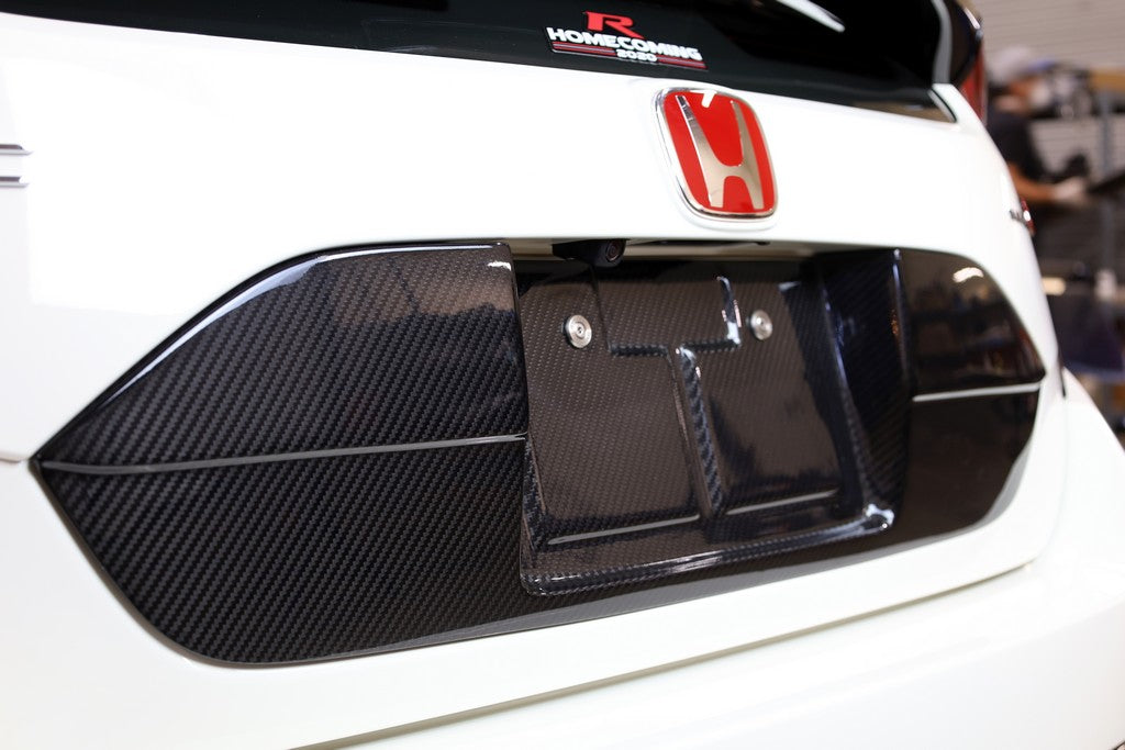 APR Performance License Plate Backing (Carbon) For 2017-2021 Honda Civic Type R - Bayson R Motorsports