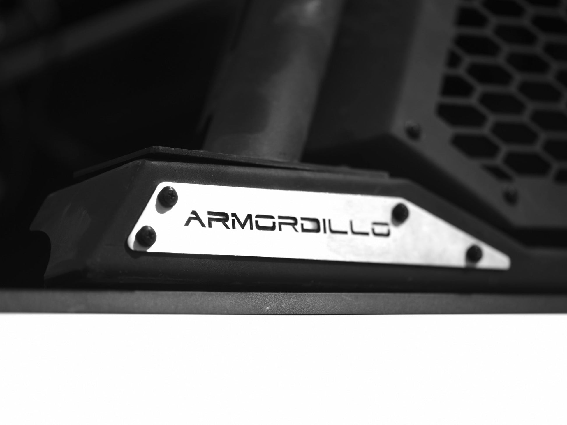 Armordillo CR-M Chase Rack W/LED Shroud For Full Size Trucks (EXCLUDES 2009-2021 DODGE RAMS CLASSIC) - Bayson R Motorsports