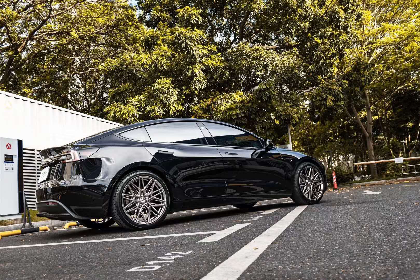 Vossen HF-7 Wheels Tesla Model-3 (4 Wheels Staggered Package, 20x9